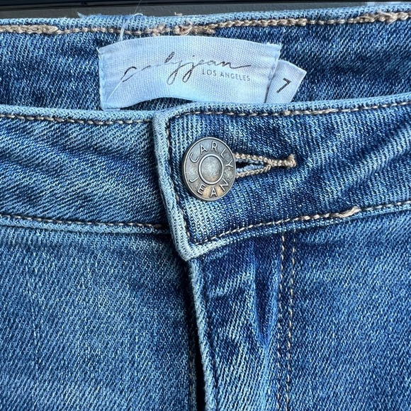 Carly Jean Chrissy Boyfriend Jeans Sz 7 Medium Wash Distressed Cuffed relaxed - Picture 2 of 13